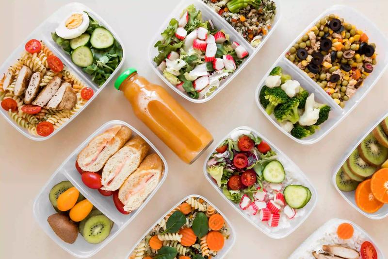 Dania z różnych stron świata do pracy