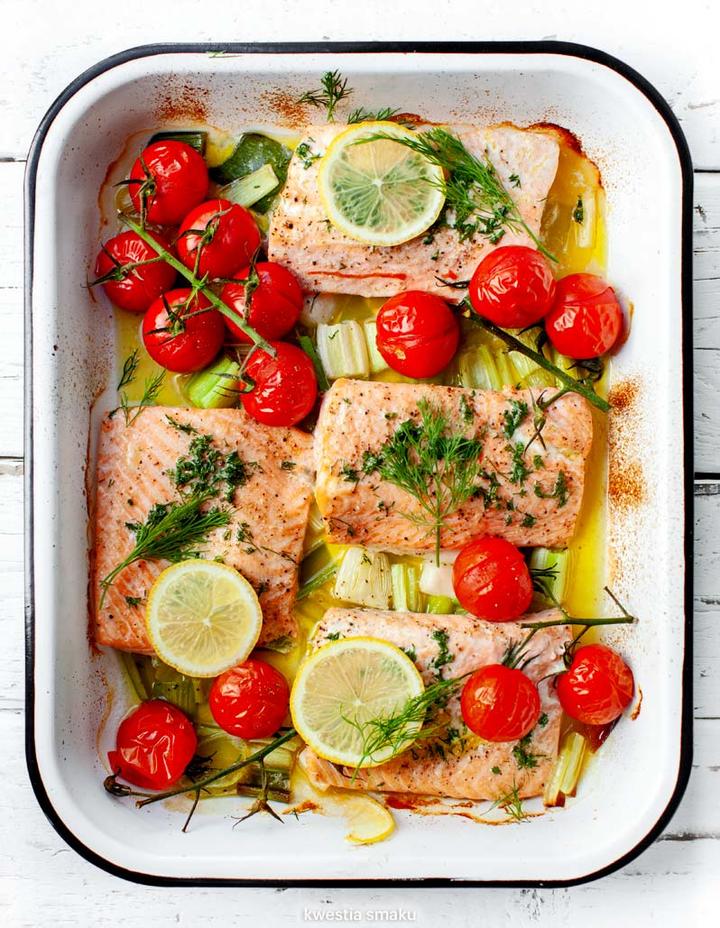 Wybór kawałka łososia