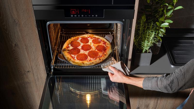 Idealna temperatura do pieczenia domowej pizzy – jak uzyskać perfekcyjny efekt?