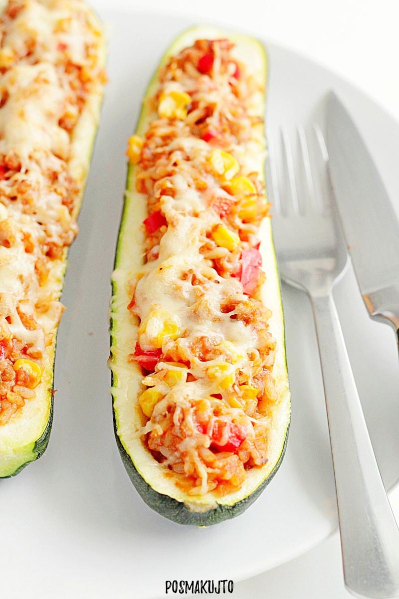 Cukinia faszerowana pieczenie