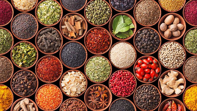 Jak przyprawy wpływają na aromat