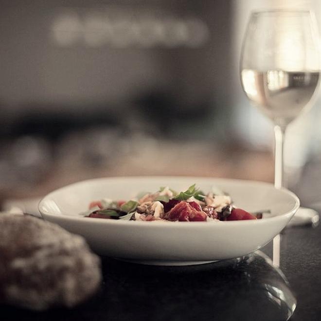 Orzeźwiające wino do dań