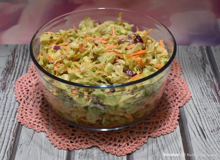 Składniki do sałatek latem