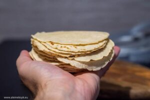 Jak wyczarować idealne tortille z mąki kukurydzianej w kilku prostych krokach