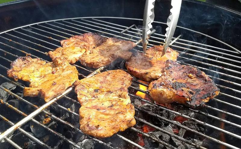 Grill elektryczny a tradycyjny